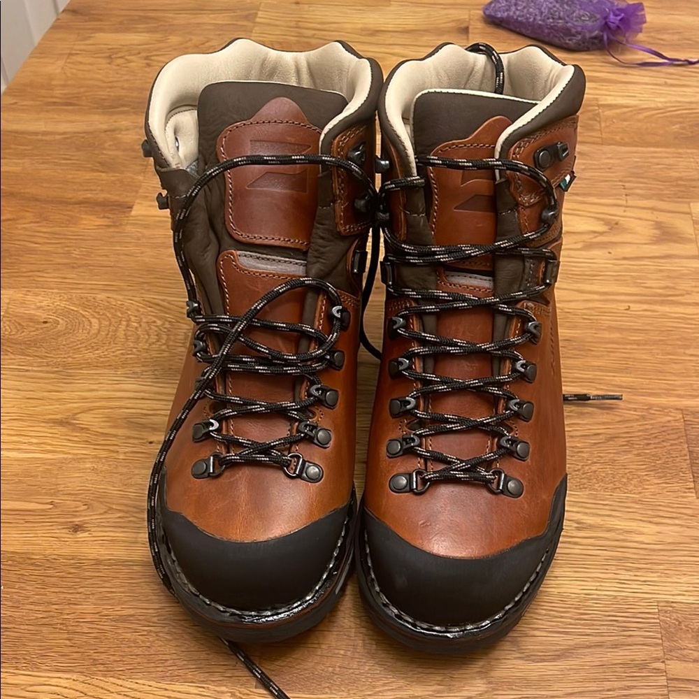 Women's Brown Leather Hiking Boots - Athletic Outdoor Shoes